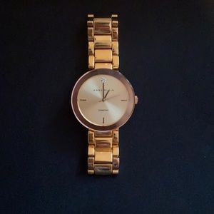 Anne Kline: Gold Colored Watch